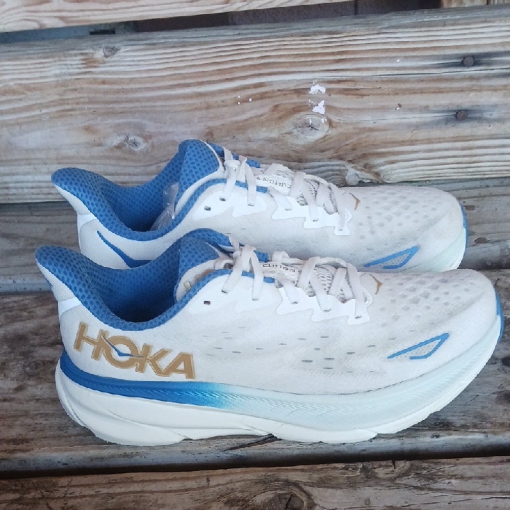 Hoka Clifton 9 White and Blue Sneakers with Gold Logo - Picture 4 of 14